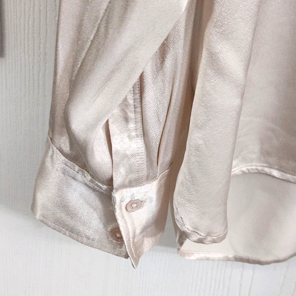 Rails Nisa‎ Satin Button-up Blouse - Picture 8 of 13